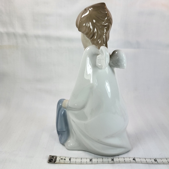 Lladro Figurine Guardian ANGEL With Sleeping Baby Child #4635 7" tall, Religious - Picture 4 of 10